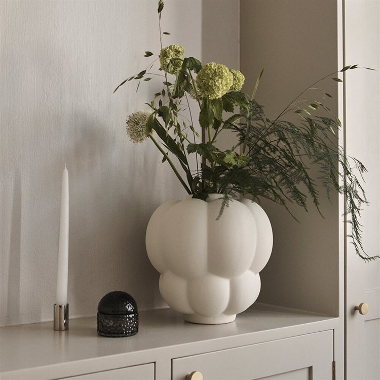 AYTM UVA Vase cream