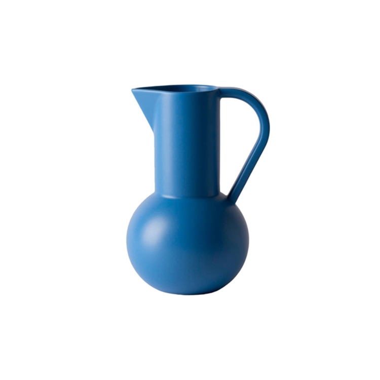 Raawii Strøm Jug Small - Electric Blue